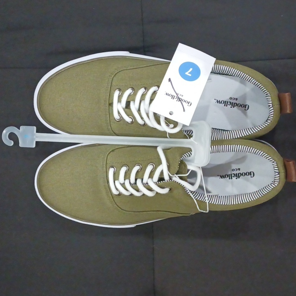 Goodfellow & Co. Mens Sneaker Gree/Brady